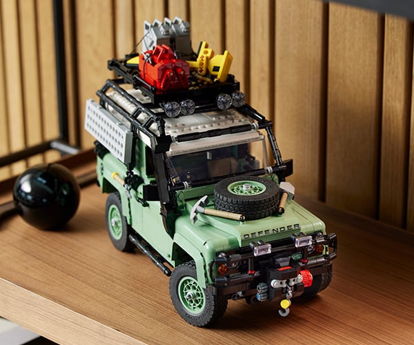 LEGO Icons Land Rover Classic Defender 90