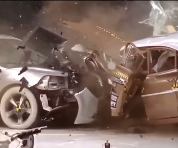 1959 vs. 2009 Car Crash Test